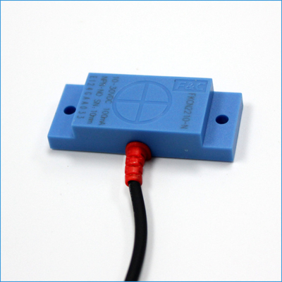 El sensor no-metálico del detector y el interruptor de proximidad y el npn capacitivos riegan el sensor del detector