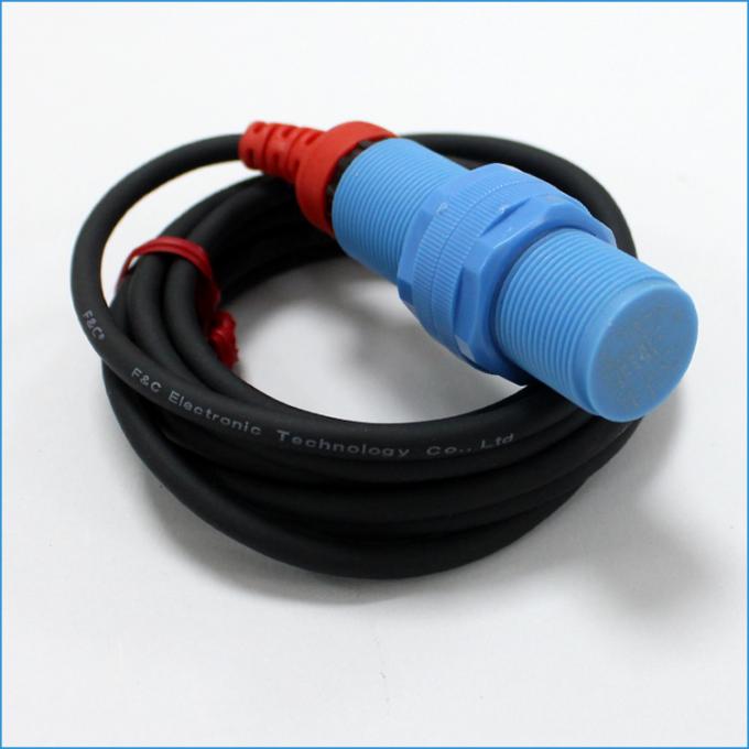  Alambre capacitivo NPN del sensor de proximidad M18 3 o interruptor de detección .jpg de la gama de PNP 10m m