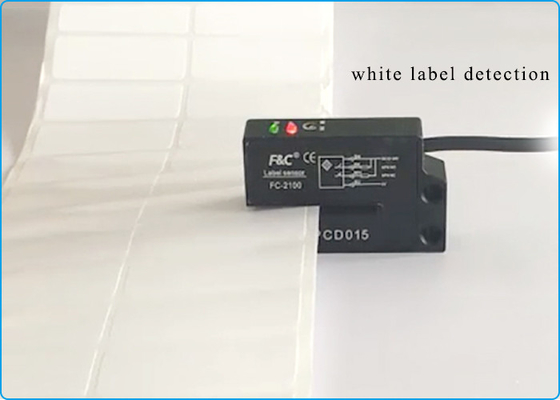 Etiqueta común de la ranura de la detección 2m m de la etiqueta del pegamento que cuenta el sensor para la máquina de etiqueta